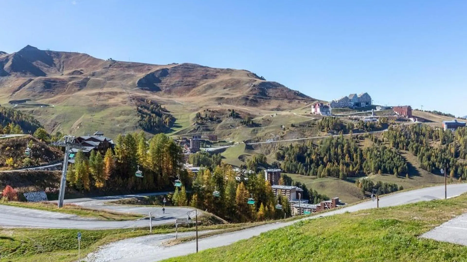 2 Pieces Avec Acces Direct Aux Pistes - 5 Personnes - Wifi Inclus - Fr-1-351-68 Apartment La Plagne